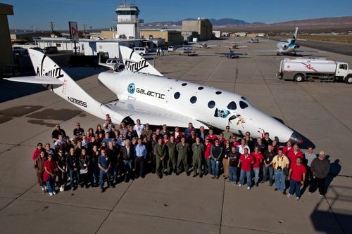 SpaceShipTwo / White Knight 2 - Page 12 Vss_enterprise_scaled_personnel