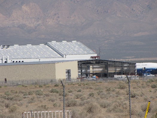 stratolaunch - Stratolaunch System - Page 4 Stratohangar_42312_1