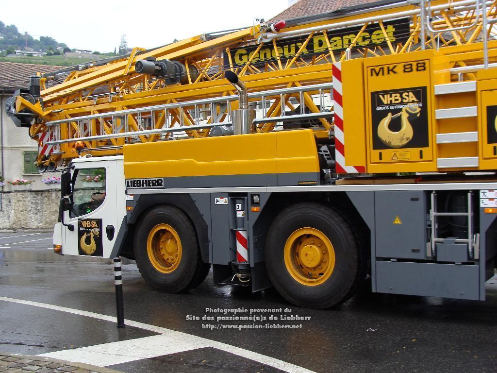 Grue mobile de construction Liebherr MK 88 20100608dsc04839-