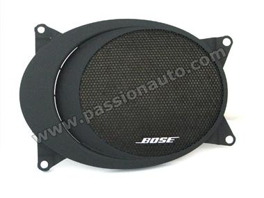 Où commander ces pièces? I-Moyenne-10398-grille-de-hp-bas-de-porte-logo-bose-996-boxster-986.net