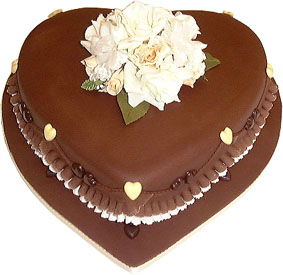 خطوة بخطوة ملف شامل لجميع طرق تزيين الكيكة للعزايم والمناسبات بأشكال راقية Choc-heart