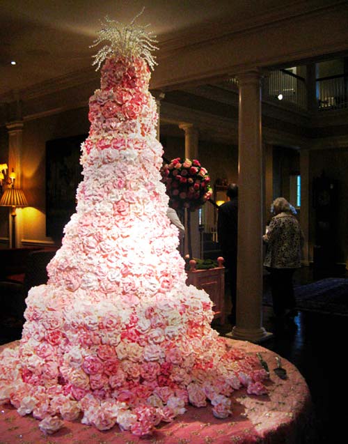 planing the chidrens lives out (tag: Oddette) Expensive-wedding-cakes-2