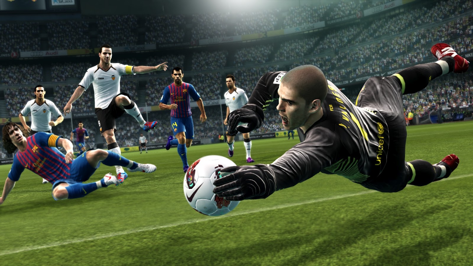  Pes 2013 . First Look . PES-2013-Screenshot-1