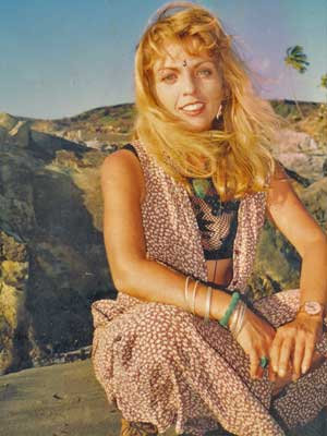 images de hippies - Page 2 1993-Poona02