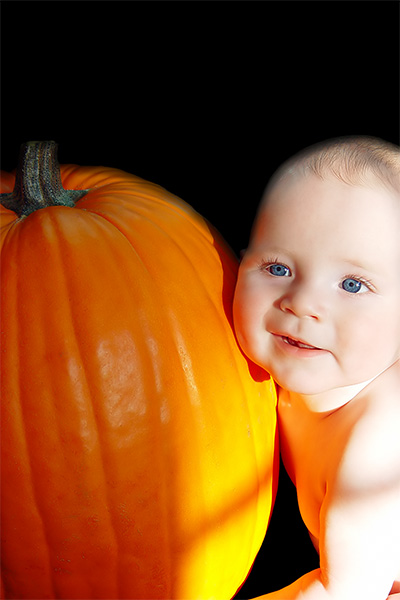 صوور اطفال  Baby-and-pumpkin-1a