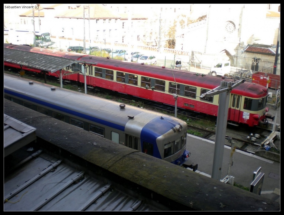 N autorail x4500 TER 2 Lyon_01-la