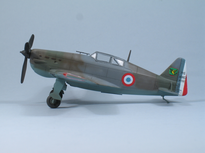 [Hobby Boss] 1/72 - Morane-Saulnier MS.406  (ms406) M_78410243_0