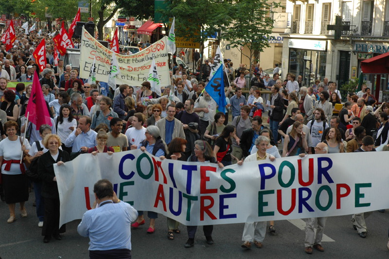 Pour une Europe dmocratique et sociale: rassemblement le 16 16juin05manif049