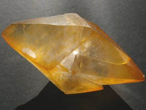 les pierrres Calcite-jaune