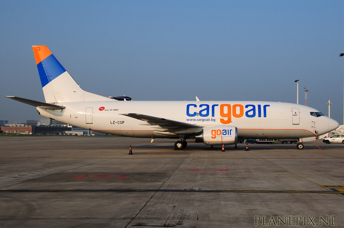 BRU 06-04-2012 Normal_7046_LZ-CGP_B737-300F_Cargoair_BRU