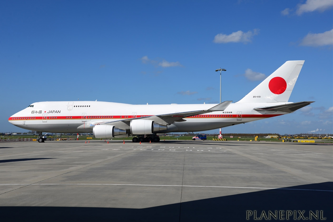 AMS 29-04-2013/30-4-2013 Normal_8056_20-1101_B747-400_Japan_Airforce_AMS