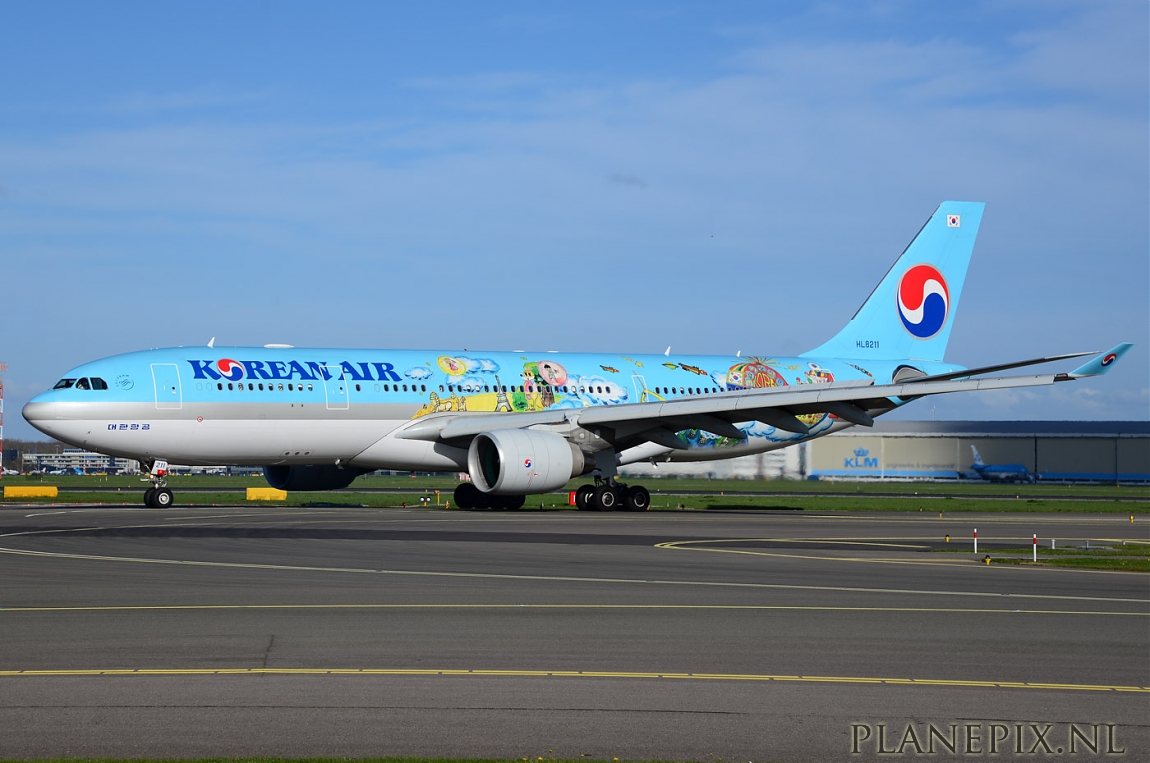 AMS 29-04-2013/30-4-2013 Normal_8065_HL8211_A330-200_Korean_Air_AMS