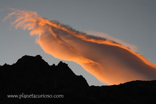 Lindas imagenes de nubes Nube-curiosa-rojo