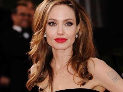 Perfil dos personagens Grace-a-son-film-Angelina-Jolie-devient-citoyenne-d-honneur-de-Sarajevo_portrait_w532