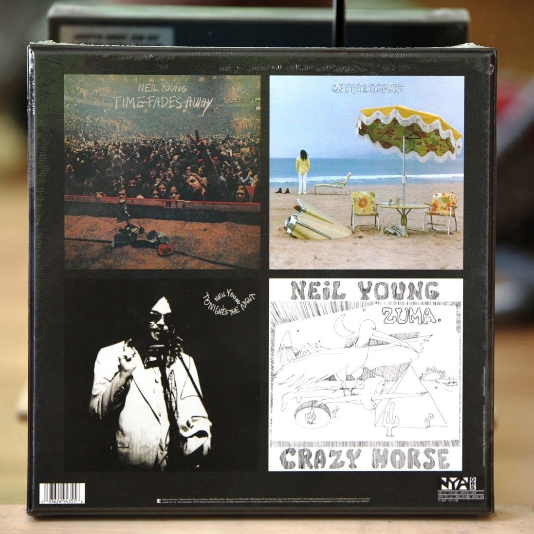 Neil Young - Page 19 Neil-Young-Official-Release-Series-5-8-2