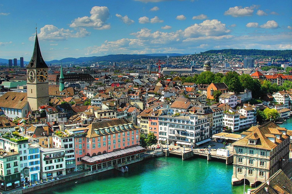 Švajcarci glasaju o minimalnoj zaradi, najvećoj u svetu  Zurich-%C5%A1vajcarska