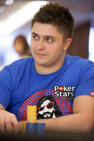 EPT Snowfest : Allan Baekke chipleader de la table finale Max_lykov_snowfest_day4-thumb-300x450-93781