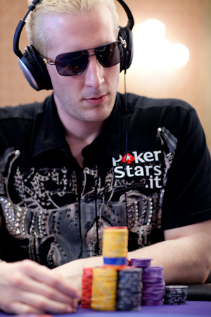 EPT San Remo : Dmitry Stelmak chipleader à la veille du Day 3 Elky_srd2-thumb-300x450-95515