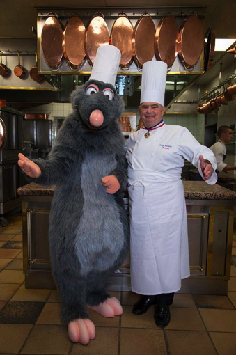 Etoile n°29 de Lolo2b - personnalité du 19 juillet trouvée par ajonc Disneyland-Paris-Partners-with-Chef-Paul-Bocuse-for-Ratatouille-Attraction2