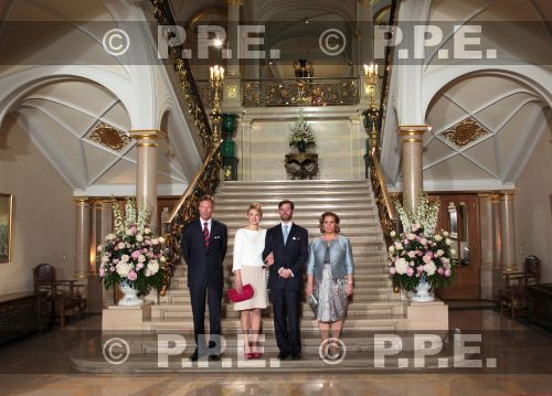 BODA GUILLAUME DE LUXEMBURGO Y STEPHANIE DE LANNOY - Página 2 PPE12042717