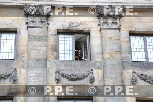 ENTRONIZACIÓN DEL REY GUILLERMO A. DE HOLANDA - Página 23 PPE130425100