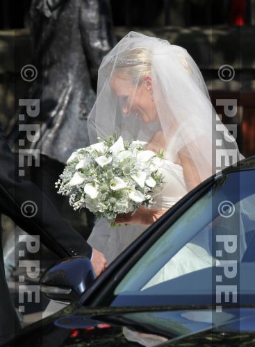 BODA DE ZARA PHILLIPS Y MIKE TINDALL 30/07/2011 - Página 5 PPE11073003