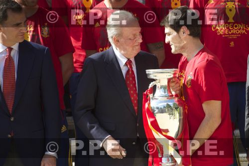 Partido de futbol de la fase final de la “UEFA EURO 2012” - Página 8 PPE12070226