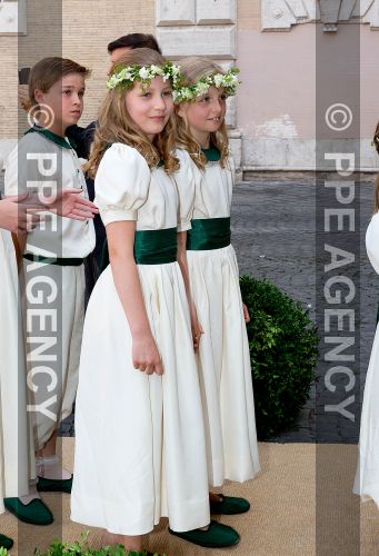 Boda entre Prince Amedeo y  Elisabetta Rosbosch von Wolkenst - Página 2 PPE14070504