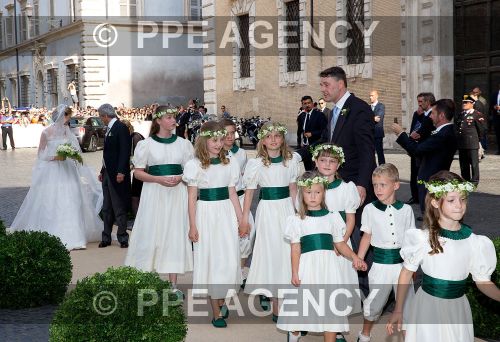 Boda entre Prince Amedeo y  Elisabetta Rosbosch von Wolkenst - Página 2 PPE14070507