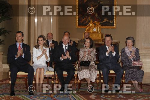 Letizia, Princesa de Asturias (Cont. Foro II) - Página 23 PPE10061507