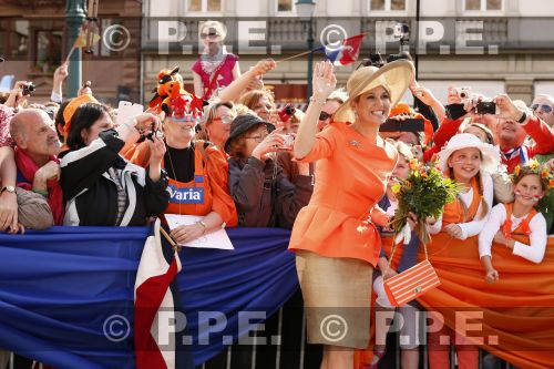 LOS REYES DE HOLANDA VISITAN ALEMANIA. 3 Y 4 DE JUNIO - Página 2 PPE130603106