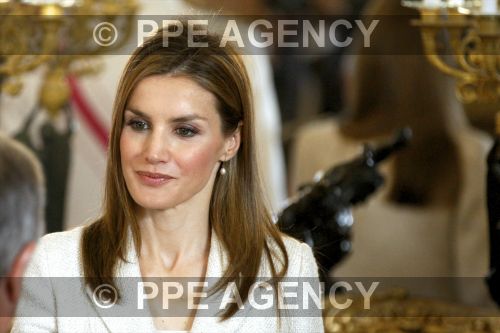 ABDICA EL REY JUAN CARLOS. FELIPE Y LETIZIA REYES - Página 13 PPE14060833