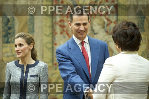 AGENDA DE SM. REYES FELIPE y LETIZIA - Página 4 PPE14062427