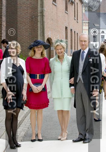 BODA DE LA PRINCESA ALIX DE LIGNE Y EL CONDE GUILLERMO DE DAMPIERRE - Página 4 PPE16061827