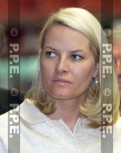 Mette Marit de Noruega - Página 8 PPE09031837