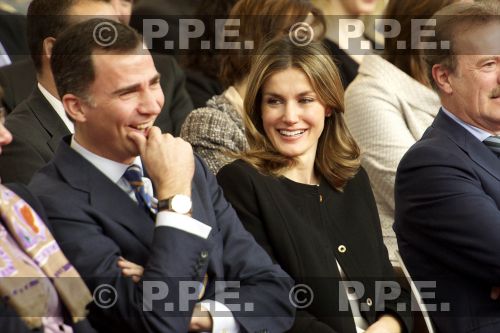 Letizia, Princesa de Asturias (III) (FORO CLAUSURADO) - Página 20 PPE12030629