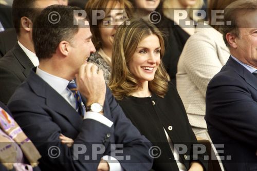 Letizia, Princesa de Asturias (III) (FORO CLAUSURADO) - Página 20 PPE12030644