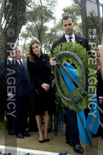 LA FAMILIA REAL ASISTE A HOMENAJE AL REY PABLO I EN GRECIA - Página 2 PPE14030622