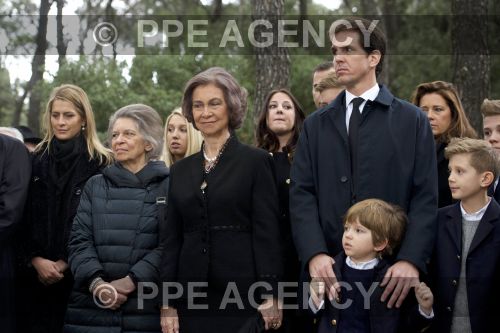 LA FAMILIA REAL ASISTE A HOMENAJE AL REY PABLO I EN GRECIA - Página 2 PPE14030627