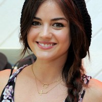 Teenage dirtbag {Cancelada. - Página 3 Lucy-Hale1-200x200