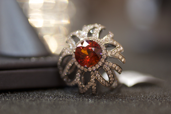  メ Ƭнɛ вɛƨт ζOℓℓξÇ Yael-spessartite-garnet-diamond-ring-JCK-2012