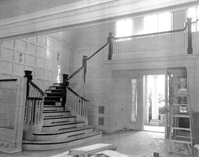 Домът на Елеонор Мозли Entrance_Hall_just_before_demolition