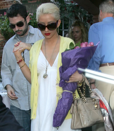 style star "" ..   :) Christina-aguilera-marc-jacobs-bag3