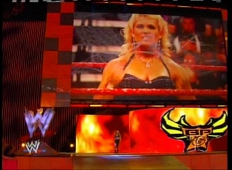 Beth Phoenix defie quiconque pour le titre !!!!!! 037