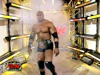 Edge VS Bobby Lashley 020