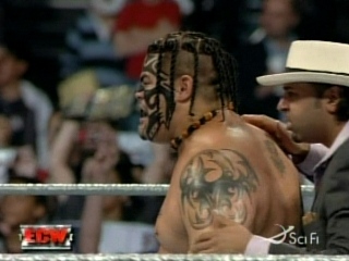 Umaga defis Ric Flair 044