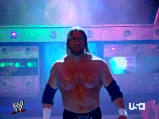 Triple h apelle Y2J 217