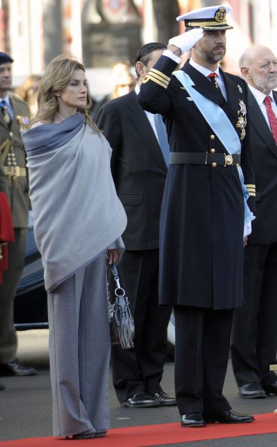 Letizia, Princesa de Asturias (III) (FORO CLAUSURADO) - Página 18 Desfile-2-640x640x80