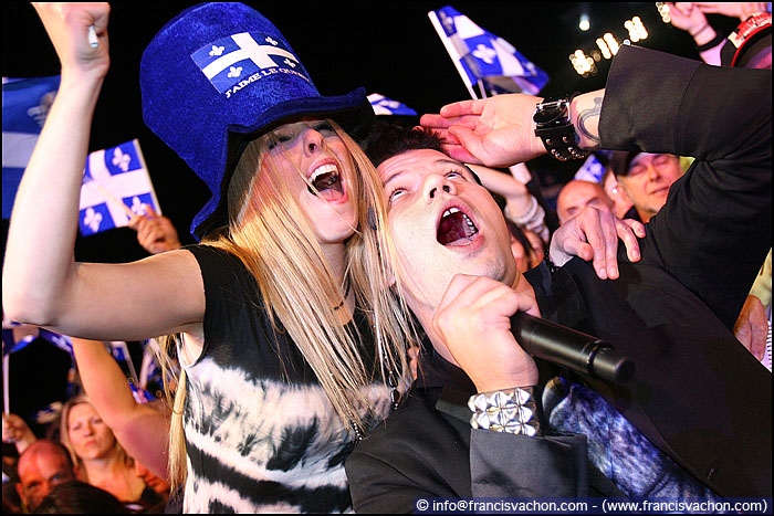 Aujourd'hui c'est… Joyeux Noel, Bonne Année ― Halloween, Pâques, Poisson d'Avril, Fête des Mères ou Pères, Saint-Valentin, Action de Grâce ― Fête Nationale: Québec & France - Page 11 Stjean-quebec-05