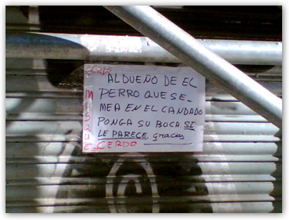 Carteles y afiches graciosos  Cartel-antiperro